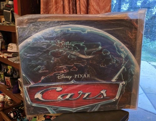 Disney cars dvd - 2, standee